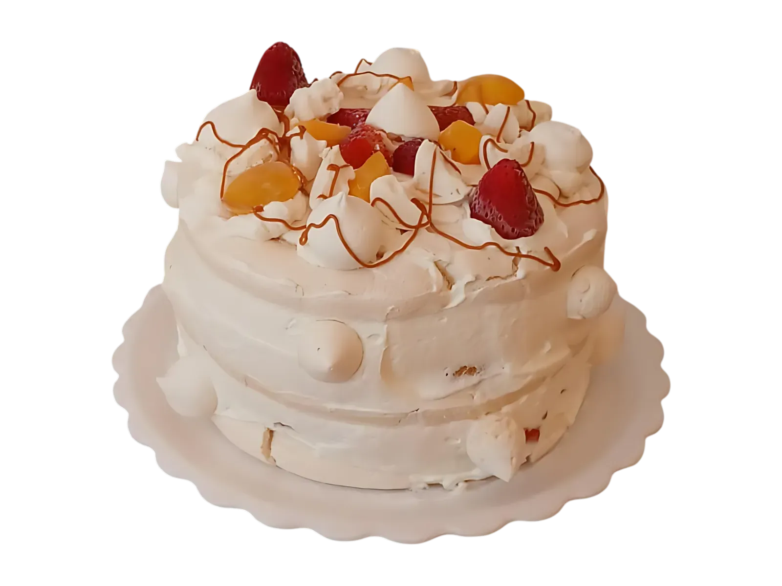 Torta de merengue redonda de 10 porciones, coronada con frutilla y durazno